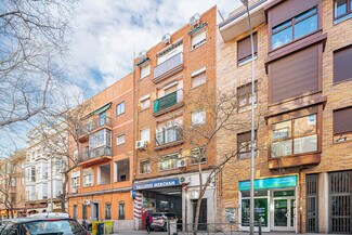 Plus de détails pour Local commercial à louer