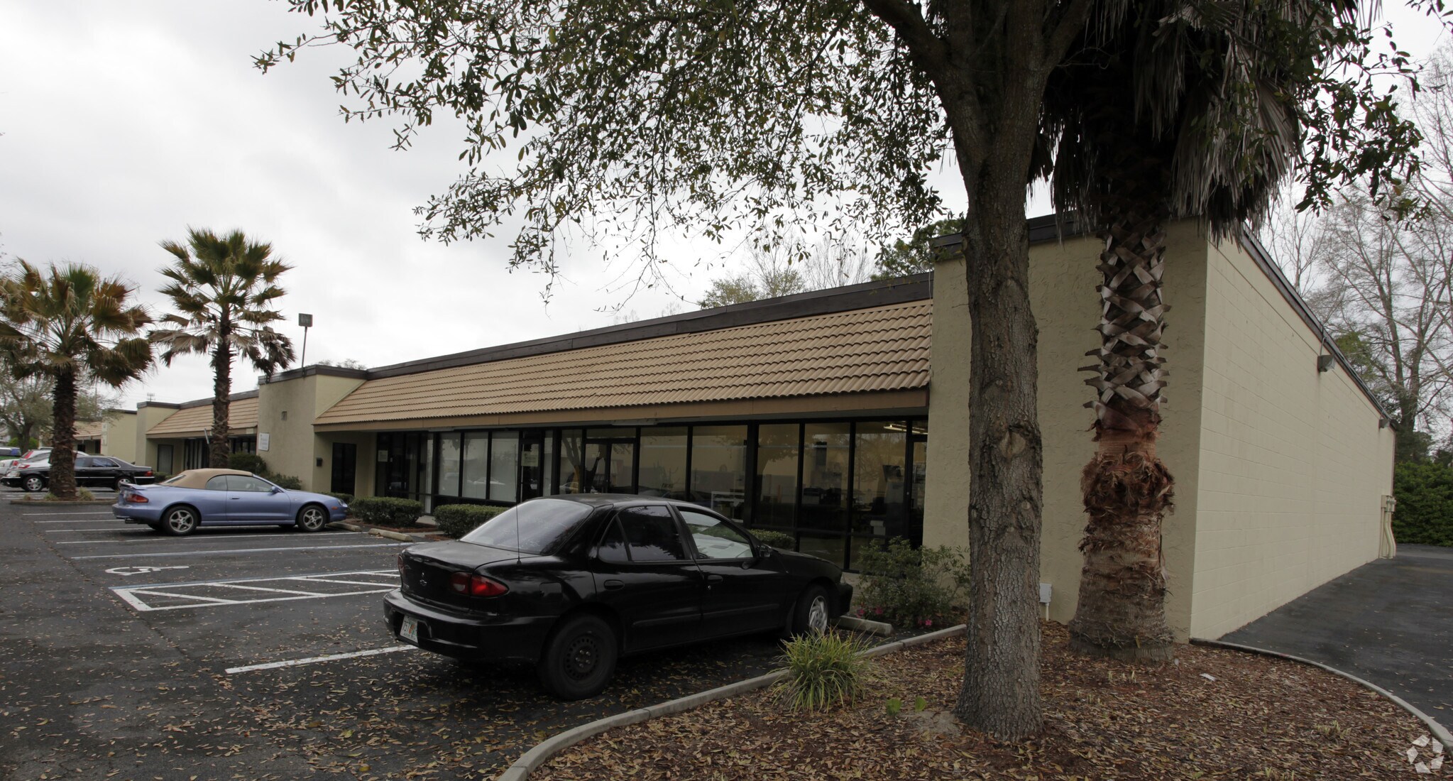 2512 NE 1st Blvd, Gainesville, FL à louer Photo principale– Image 1 sur 15