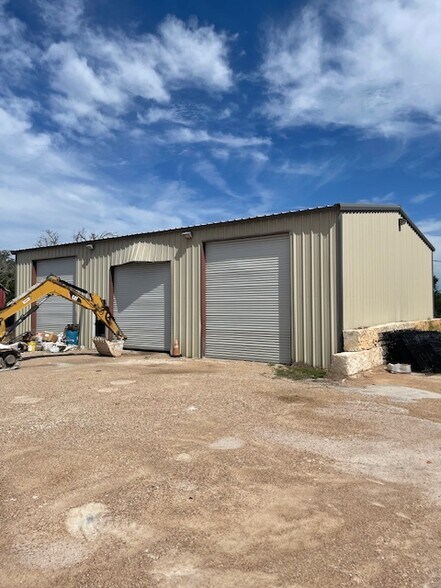 1630 County Road 279, Liberty Hill, TX à louer - Photo principale – Image 1 sur 8
