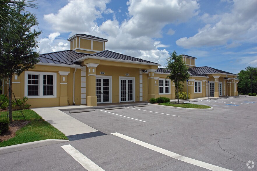 5454 Lena Rd, Bradenton, FL à louer - Photo de l’immeuble – Image 2 sur 18