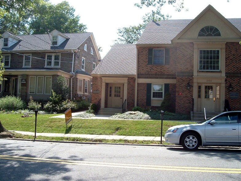 202 N Monroe St, Media, PA à louer - Photo de l’immeuble – Image 2 sur 10