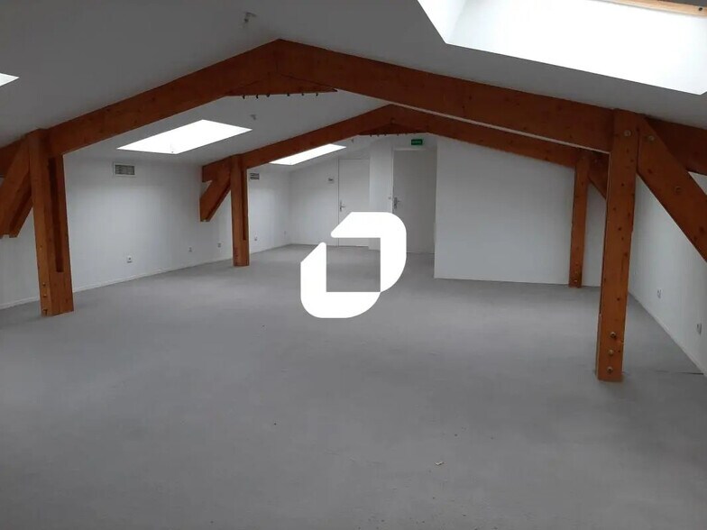 Local d’activités dans Dammarie-les-Lys à louer - Photo intérieure – Image 3 sur 4