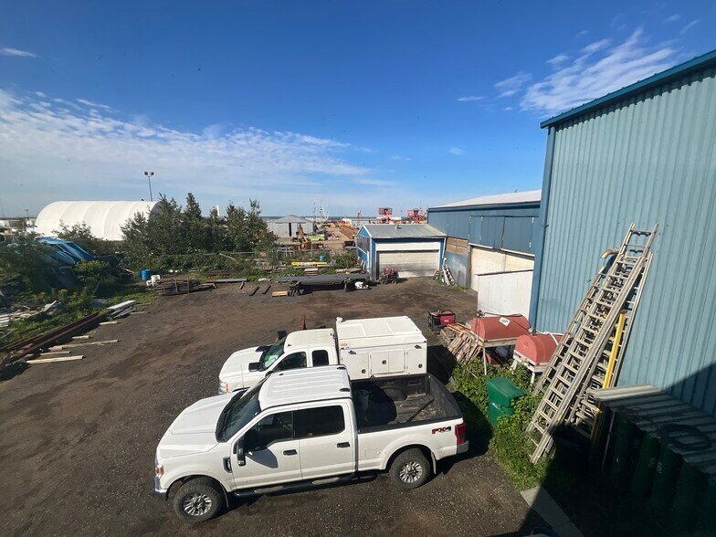 2830 121 Av NE, Edmonton, AB à vendre - Photo de l’immeuble – Image 3 sur 22