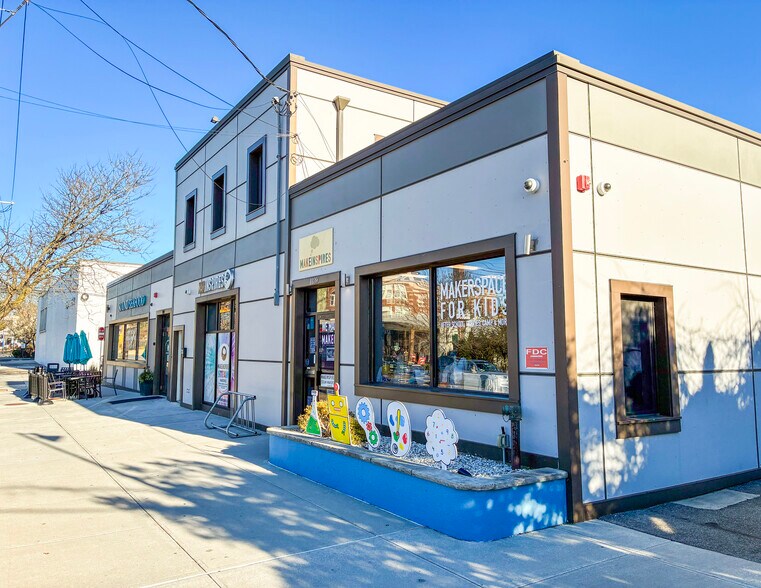 1137-1139 W Boston Post Rd, Mamaroneck, NY à vendre - Photo de l’immeuble – Image 2 sur 11