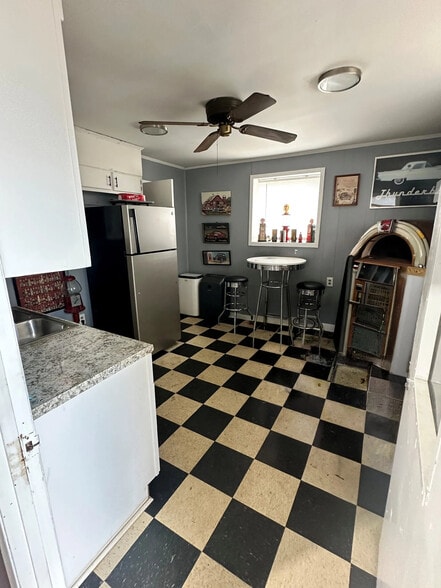 5220 Jones Rd, Forest Park, GA à vendre - Photo intérieure – Image 2 sur 5