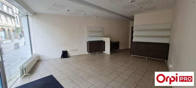 Plus de détails pour Local commercial à vendre