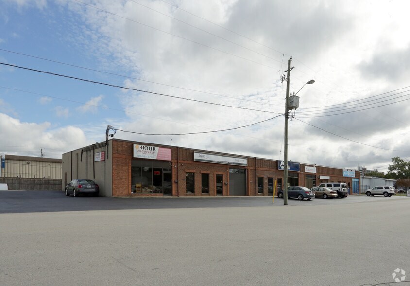 4 Nihan Dr, St Catharines, ON à louer - Photo de l’immeuble – Image 3 sur 6