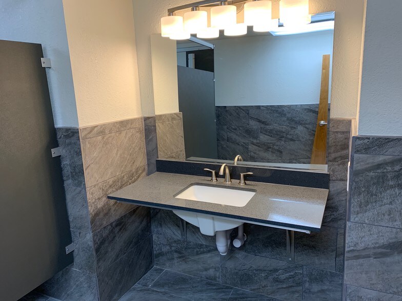 2265 W Desert Cove Ave, Phoenix, AZ à louer - Photo intérieure – Image 3 sur 6