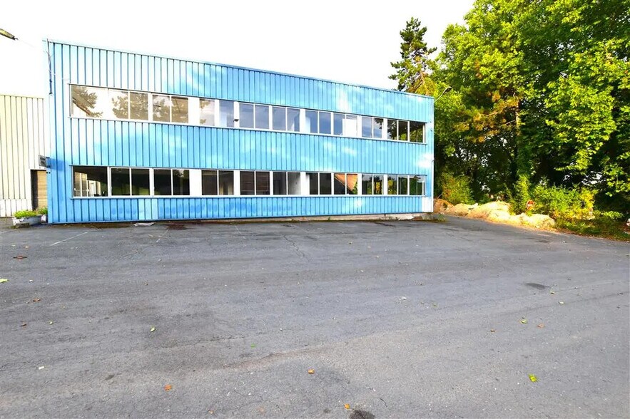 Industriel/Logistique dans SAINT-OUEN-L'AUMONE à louer - Photo de l’immeuble – Image 3 sur 8