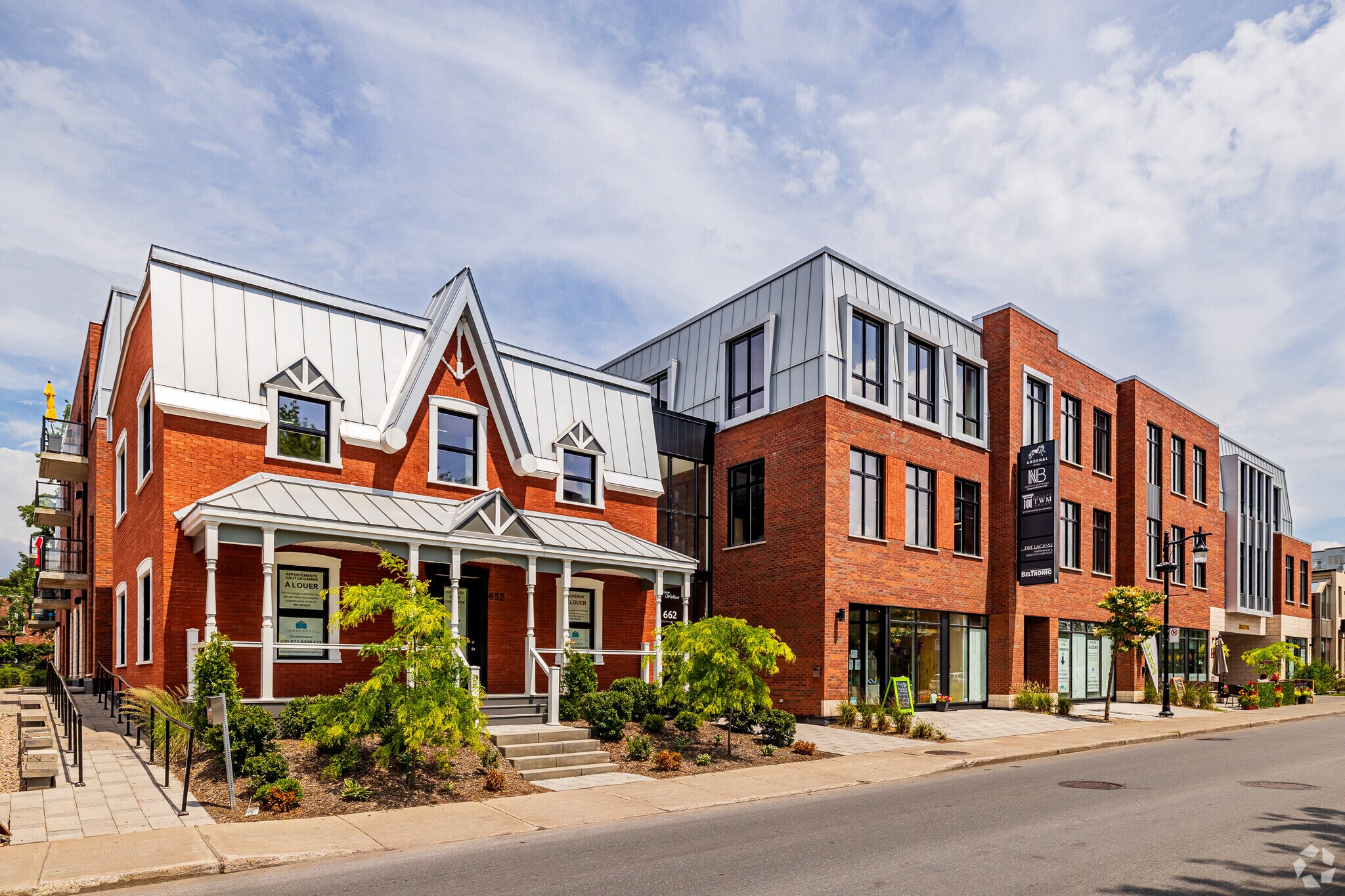 662 Av Victoria, St-Lambert, QC à louer Photo de l’immeuble– Image 1 sur 9