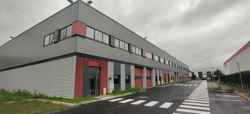 Local d’activités dans Corbeil-Essonnes à louer - Photo de l’immeuble – Image 3 sur 9