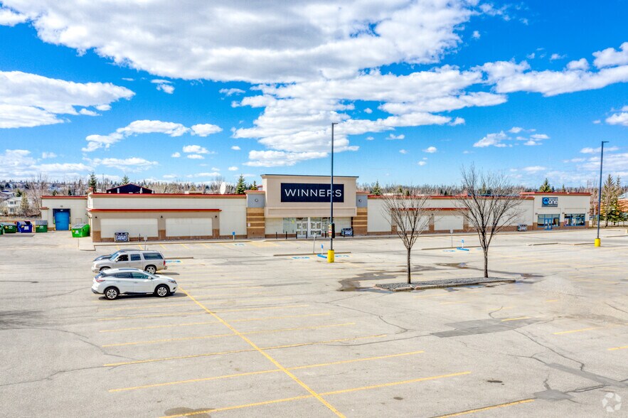 85 Shawville Blvd SE, Calgary, AB à louer - Photo principale – Image 2 sur 34