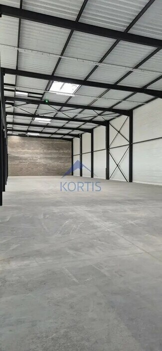 Plus de détails pour Local d'activités à louer