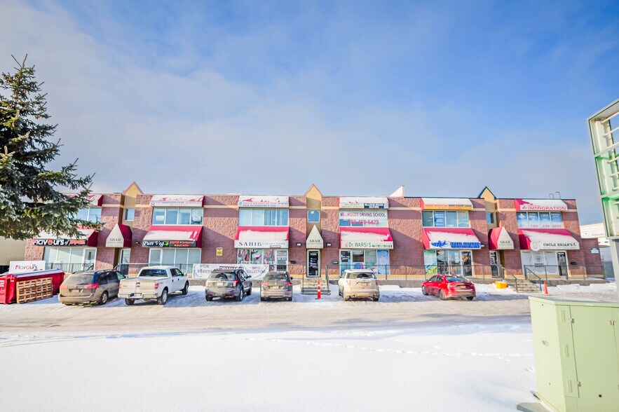 3460 93 St NW, Edmonton, AB à louer - Photo de l’immeuble – Image 1 sur 30
