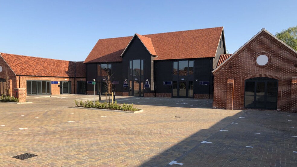 1-12 Dairy Barn Mews, Lawford à vendre - Photo de l’immeuble – Image 1 sur 1