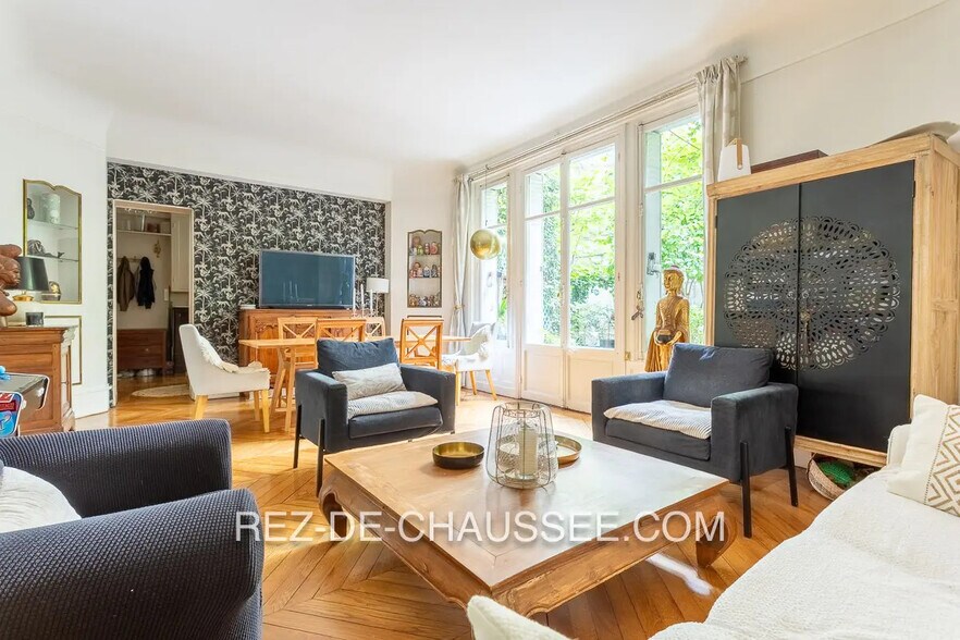 Bureau dans Paris à vendre - Photo de l’immeuble – Image 2 sur 11