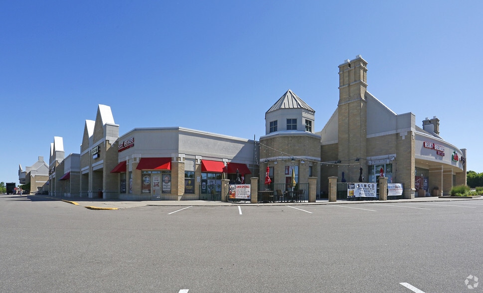 Chaska Commons portefeuille de 7 biens à vendre sur LoopNet.fr - Photo principale – Image 1 sur 7