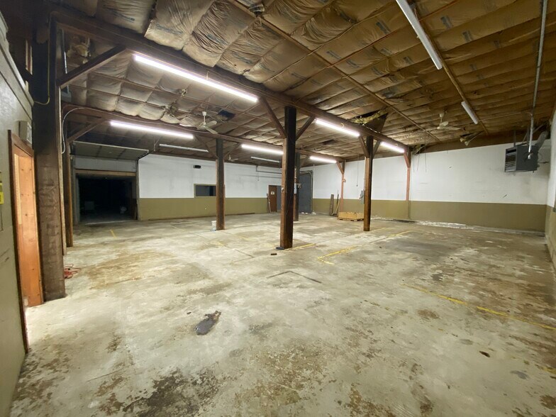 26 Crescent St, Ware, MA à vendre - Photo de l’immeuble – Image 3 sur 16
