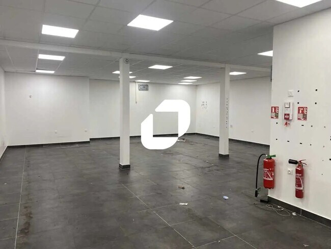 Plus de détails pour Industriel/Logistique à vendre