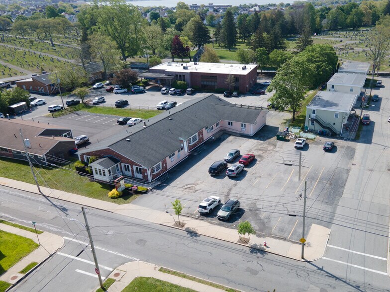 92 Grape St, New Bedford, MA à vendre - Photo de l’immeuble – Image 3 sur 14