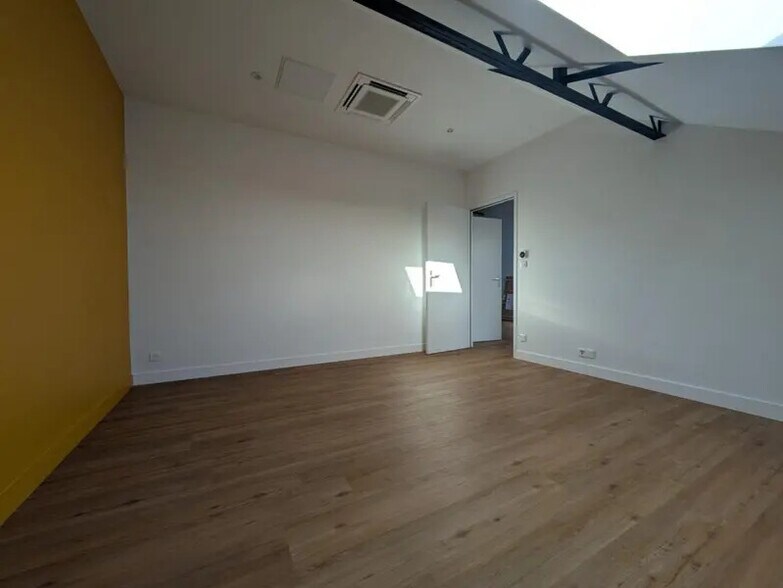 Bureau dans Bretteville-sur-Odon à louer - Photo intérieure – Image 2 sur 5