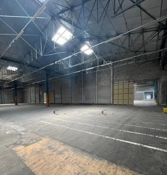 Industriel/Logistique dans Nîmes à louer - Photo de l’immeuble – Image 2 sur 7