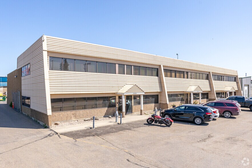 15330 123 Av NW, Edmonton, AB à vendre - Photo principale – Image 3 sur 14