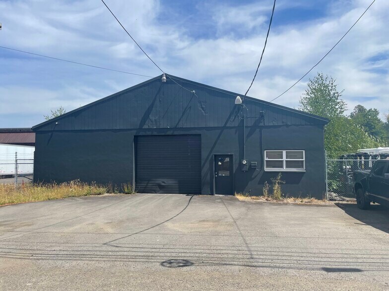 13410 SE Pheasant Ct, Portland, OR à louer - Photo de l’immeuble – Image 1 sur 3
