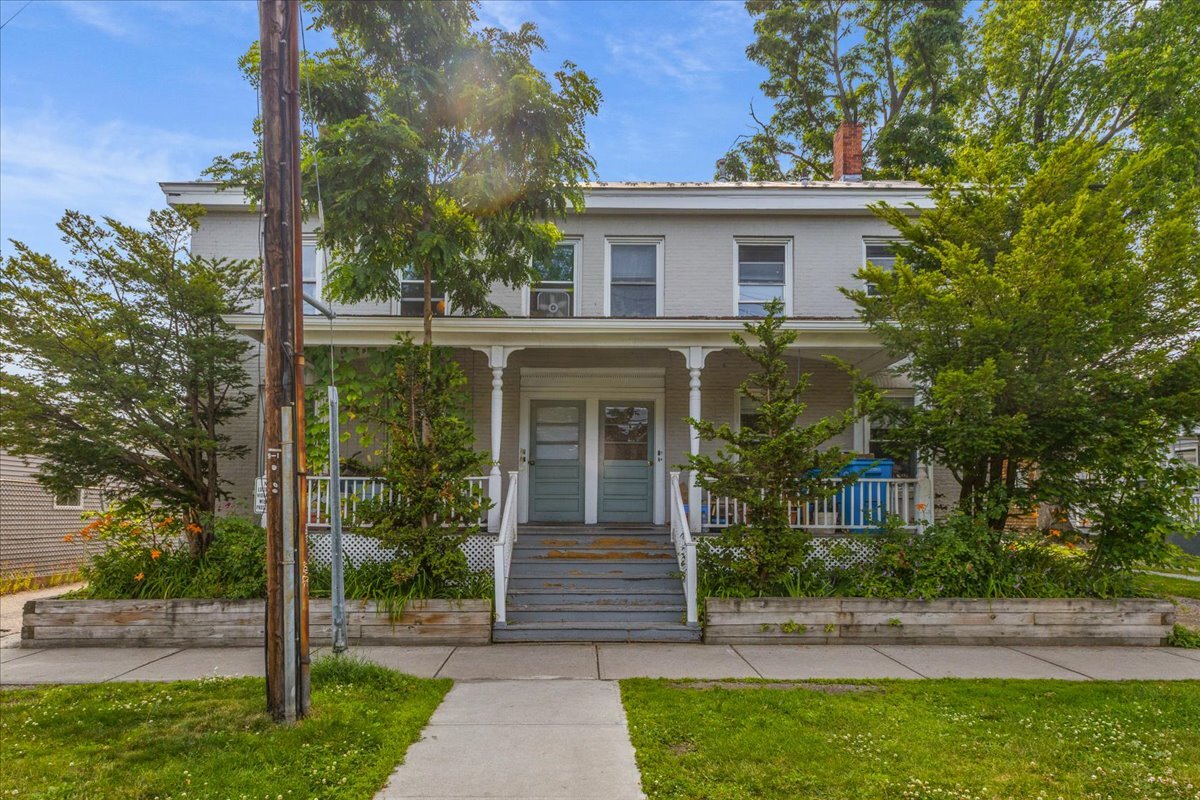 61 Elmwood Ave, Burlington, VT à vendre Photo principale– Image 1 sur 10