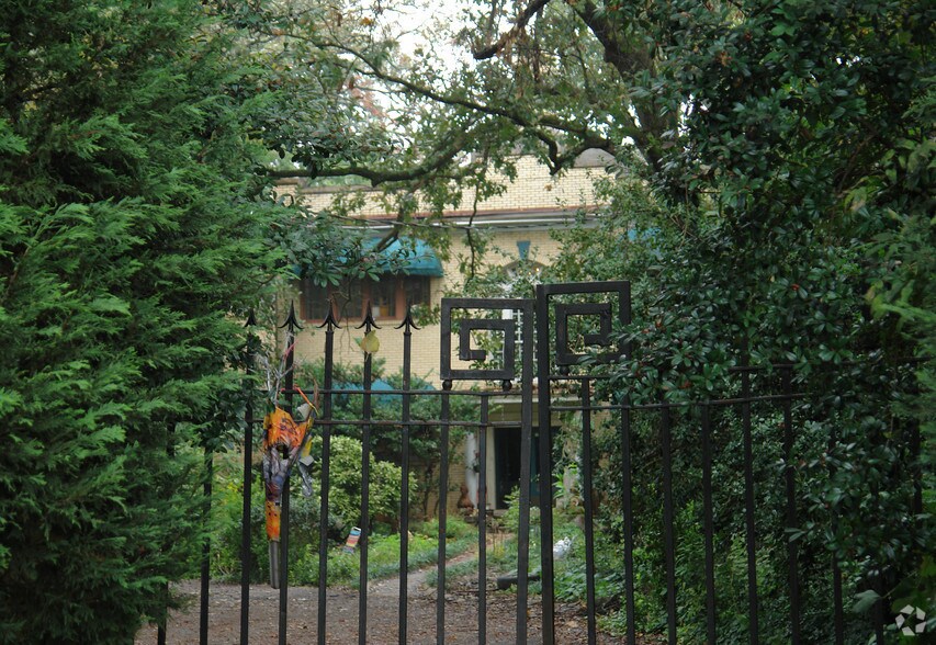 368 Ponce De Leon Ave NE, Atlanta, GA à vendre - Photo de l’immeuble – Image 1 sur 15