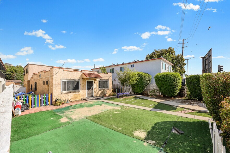 3636 Eagle Rock Blvd, Los Angeles, CA à vendre - Photo de l’immeuble – Image 3 sur 17