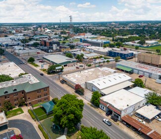 Plus de détails pour 1300 Franklin Ave, Waco, TX - Industriel/Logistique à vendre