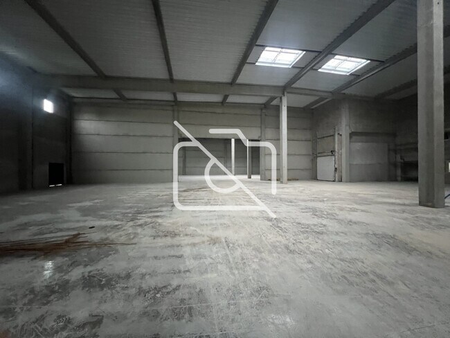 Plus de détails pour Industriel/Logistique à louer