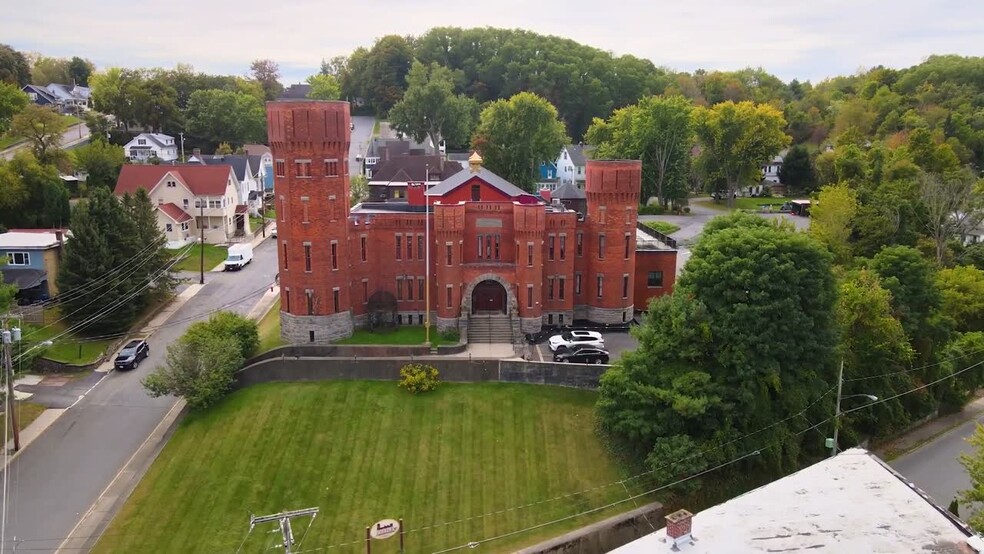 49 Florida Ave, Amsterdam, NY à vendre - Vidéo sur l’annonce professionnelle – Image 2 sur 94