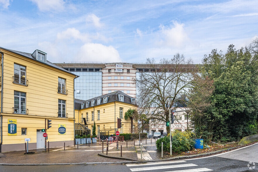 18-24 Rue Troyon, 92310 Sèvres, Sèvres à louer - Photo de l’immeuble – Image 2 sur 2
