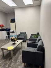 24 Crescent St, Waltham, MA à louer Photo intérieure– Image 2 sur 2