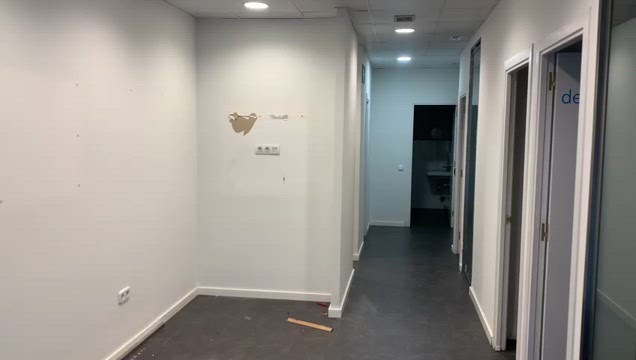 Local commercial dans Parla, Madrid à louer - Vidéo sur l’annonce professionnelle – Image 2 sur 2
