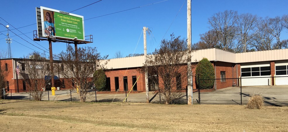 1445 Cleveland Ave, East Point, GA à vendre - Photo principale – Image 1 sur 11