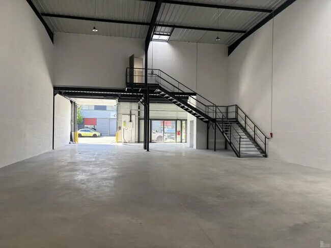 Plus de détails pour Industriel/Logistique à louer