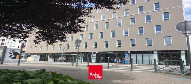 Plus de détails pour 149 Rue De Douai, Lille - Bureau à louer