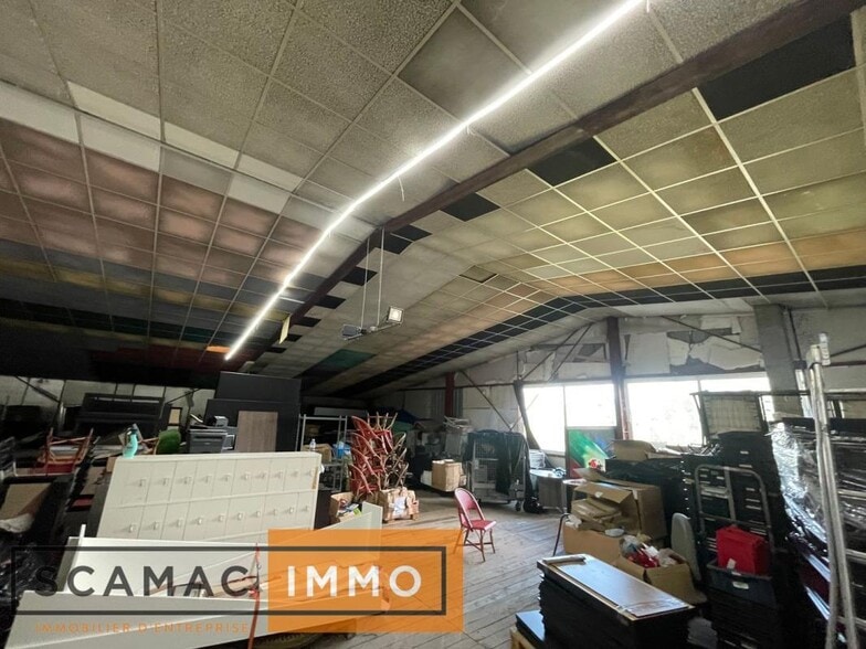 Industriel/Logistique dans Breuillet à vendre - Photo intérieure – Image 1 sur 10