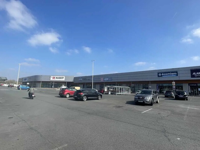 Local commercial dans Méru à louer - Photo de l’immeuble – Image 2 sur 7