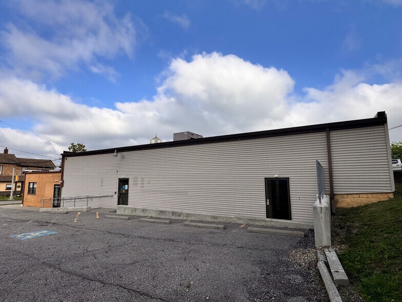 95 E Main St, Carrollton, OH à vendre - Photo de l’immeuble – Image 3 sur 44