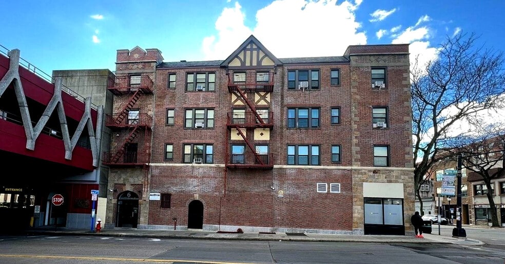 6 E Sidney Ave, Mount Vernon, NY à vendre - Photo de l’immeuble – Image 3 sur 29