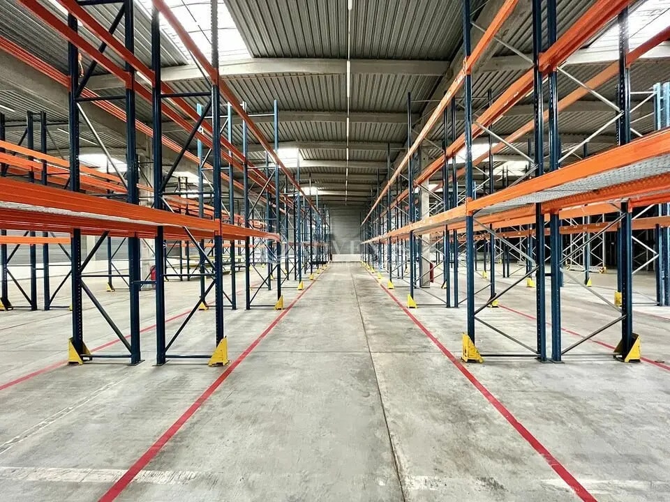 Local d’activités dans Lisses à louer Photo intérieure– Image 1 sur 10