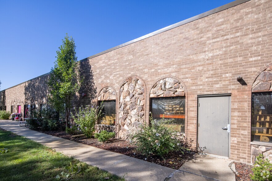 600-668 Wheeling Rd, Wheeling, IL à louer - Photo de l’immeuble – Image 1 sur 8