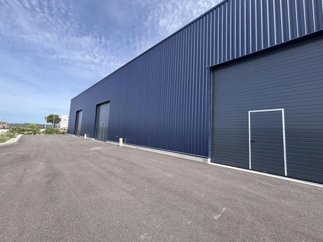 2 Rue René Dumont, Lambesc à louer Photo de l’immeuble– Image 1 sur 11