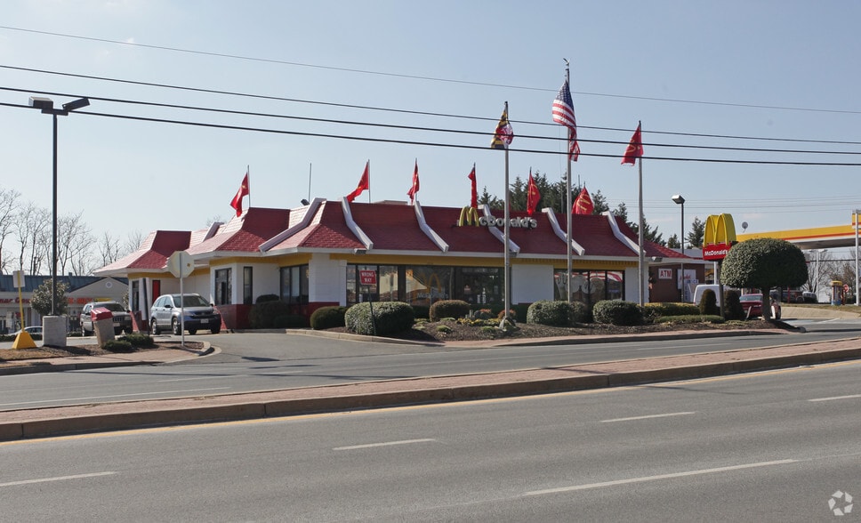 12130-12168 Darnestown Rd, Gaithersburg, MD à louer - Photo principale – Image 2 sur 6