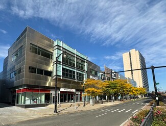Plus de détails pour 225-241 Trumbull St, Hartford, CT - Bureau, Local commercial à louer