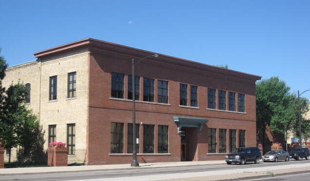 2324 University Ave W, Saint Paul, MN à louer Photo de l’immeuble– Image 1 sur 17